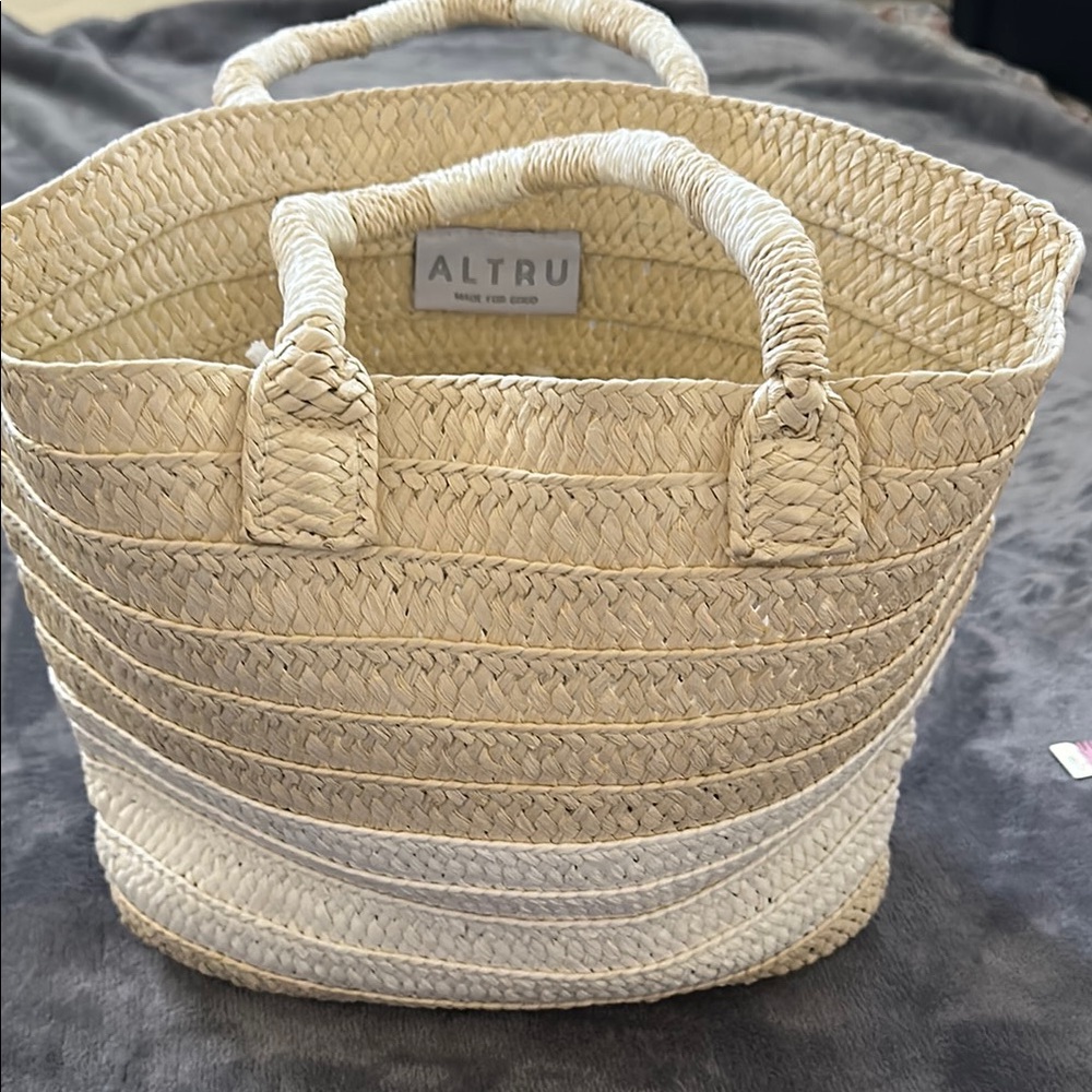 Altru Cream and Tan Woven Tote Bag